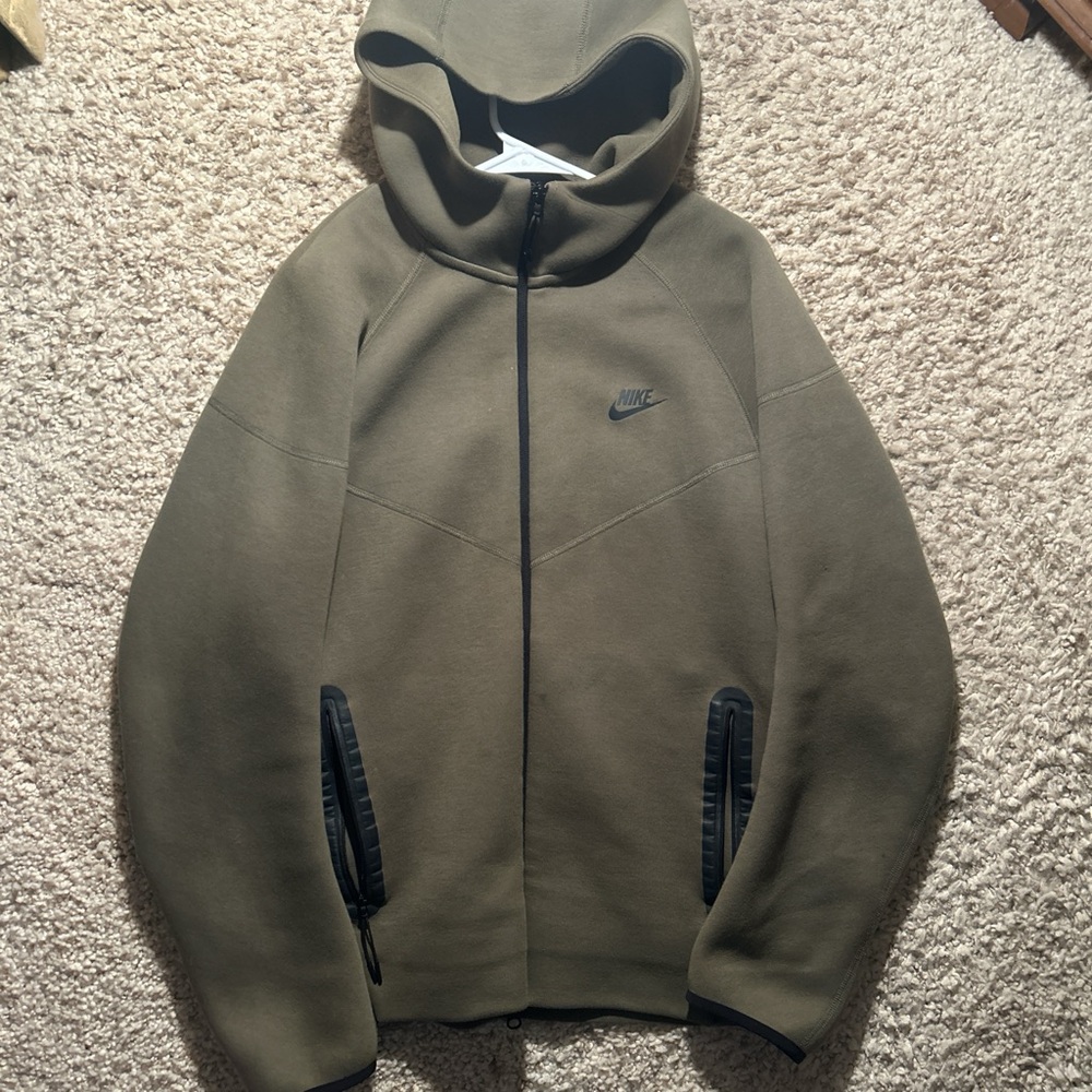 Mens Nike Tech
